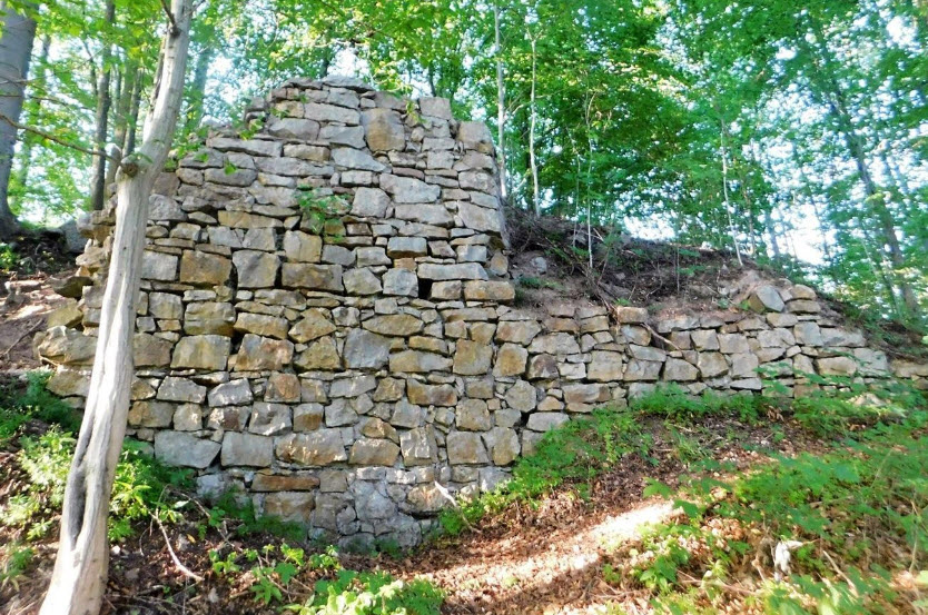 Zřícenina Hradu Červená Hora, Czech Republic (Czechia)
